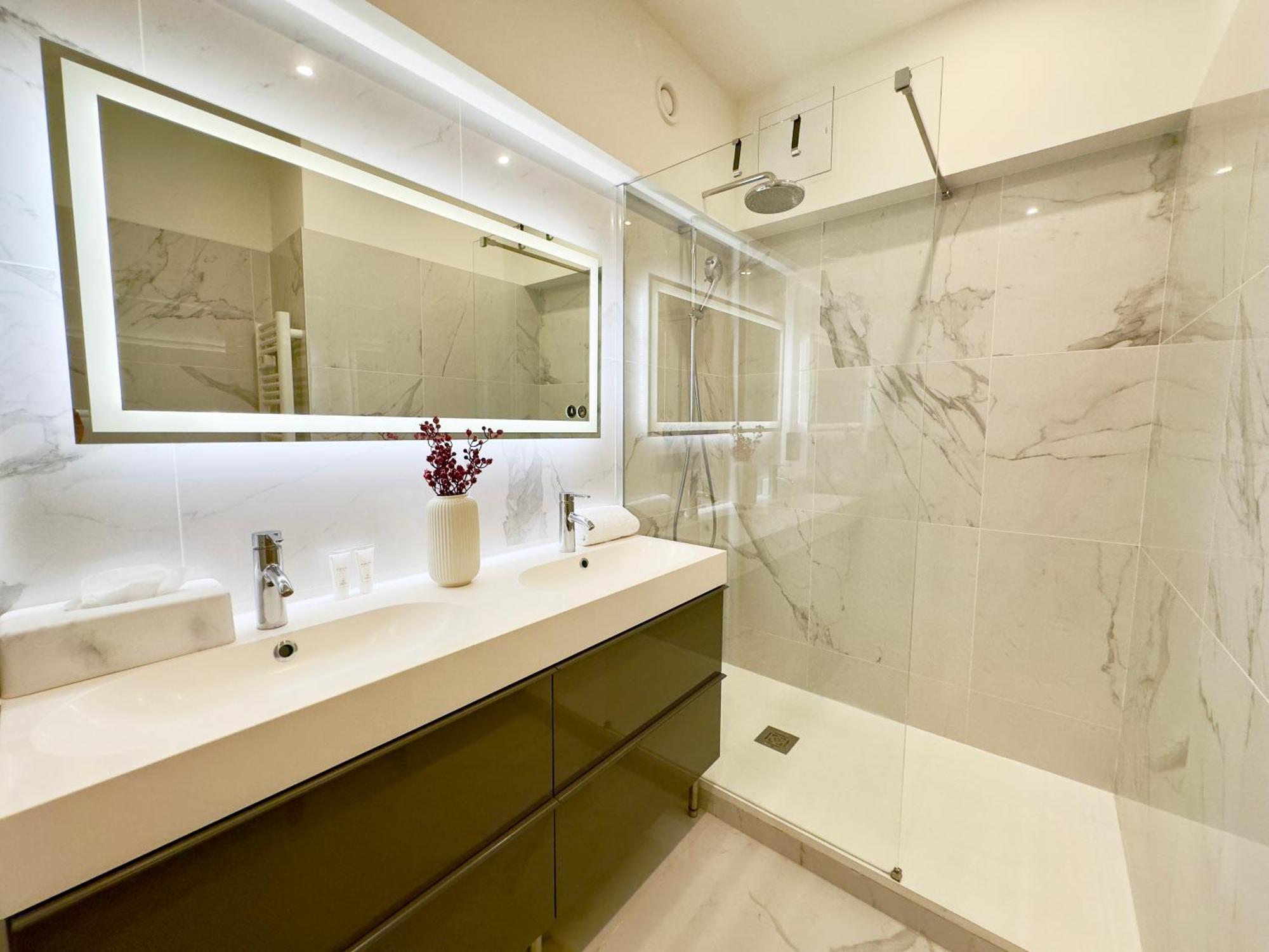 Luxueux 3 Pieces 80M2 - 2Ch - 2 Sdb - 1Mn Beach Croisette Кан Екстериор снимка
